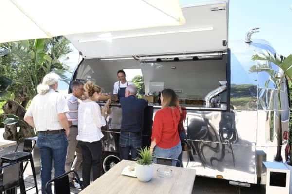 Estación de comida en vivo de Food Truck BCN