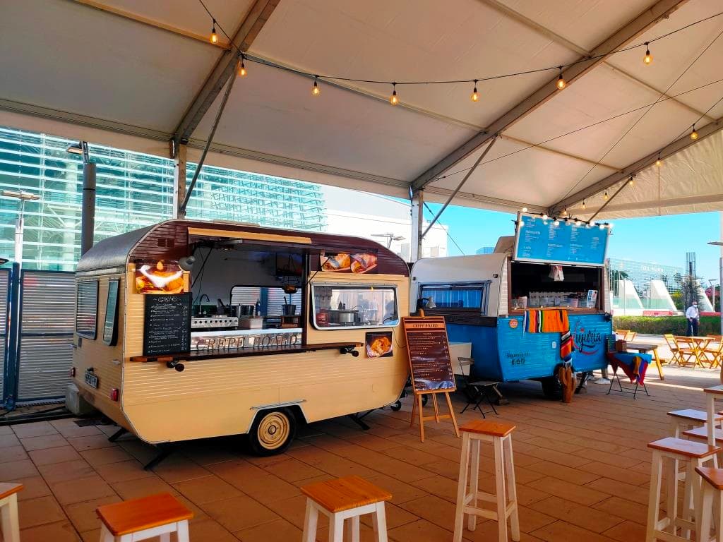 Estación de comida en vivo de The Vintage Van — foto 2