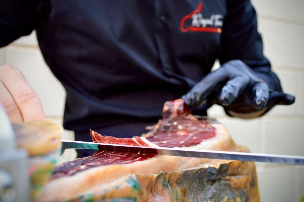 Jamón ibérico en directo de Rafita Cortador de Jamón